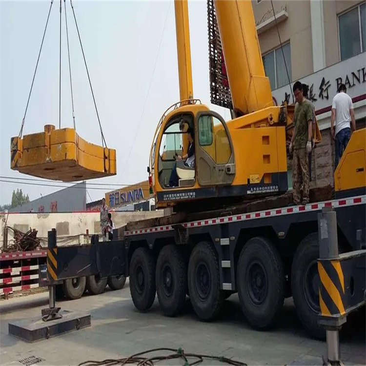 武鸣当地吊车出租|机器吊装|75吨|工厂搬迁服务